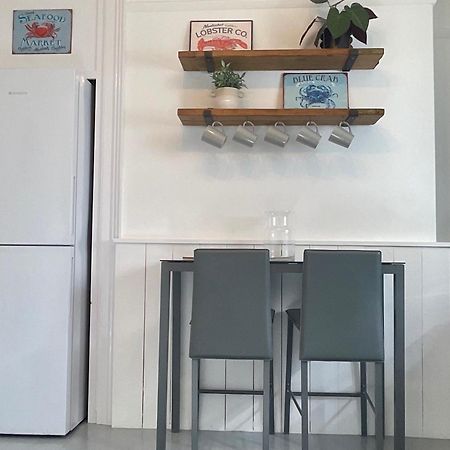 Large 5 Bed 3 Bath House 300 Meters From Beach And Restaurants New Quay Exteriér fotografie